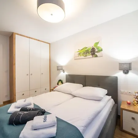 Apartment Maya's Flats & 74 - Swietej Barbary